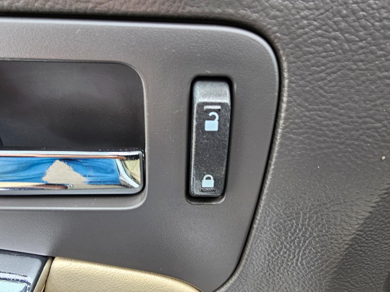 Lincoln MKZ 4dr Sdn AWD 2011