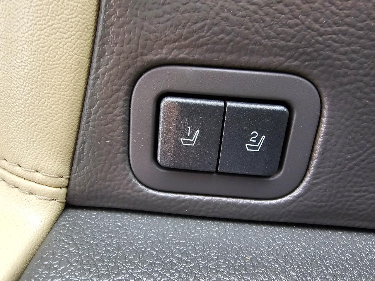 Lincoln MKZ 4dr Sdn AWD 2011