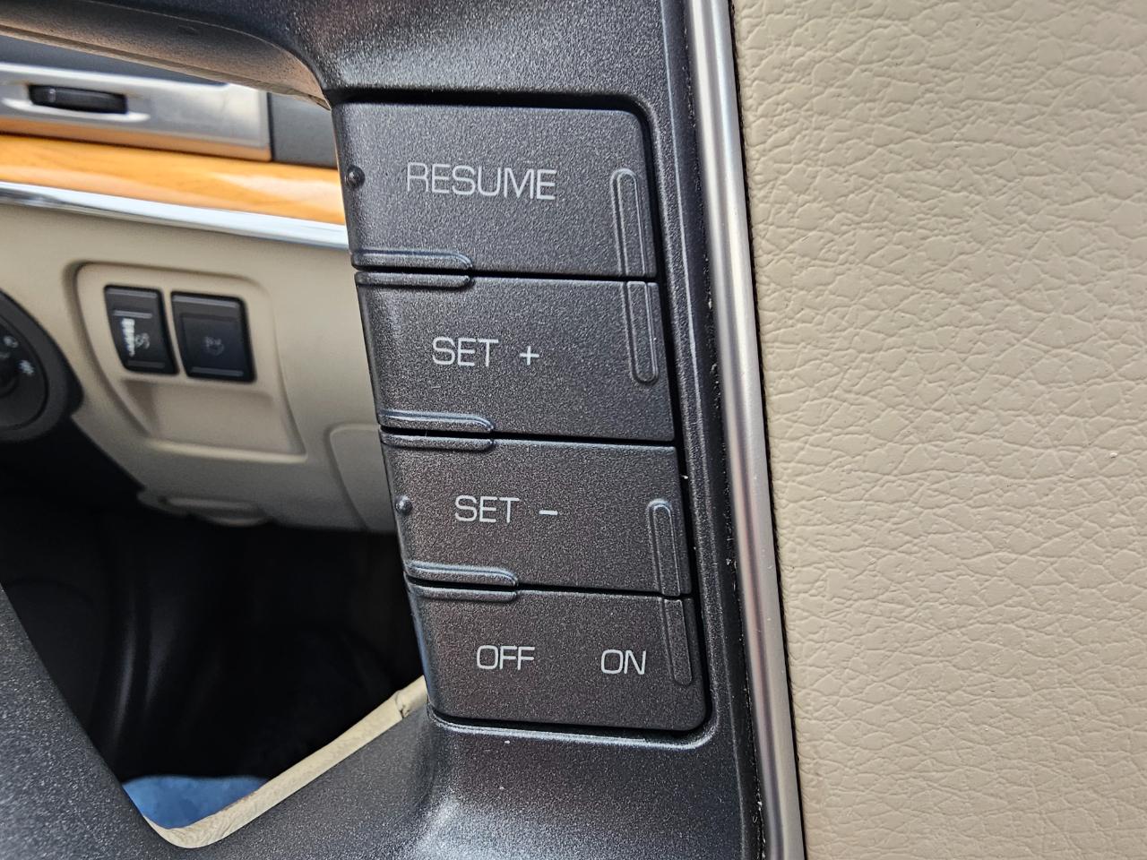 Lincoln MKZ 4dr Sdn AWD 2011