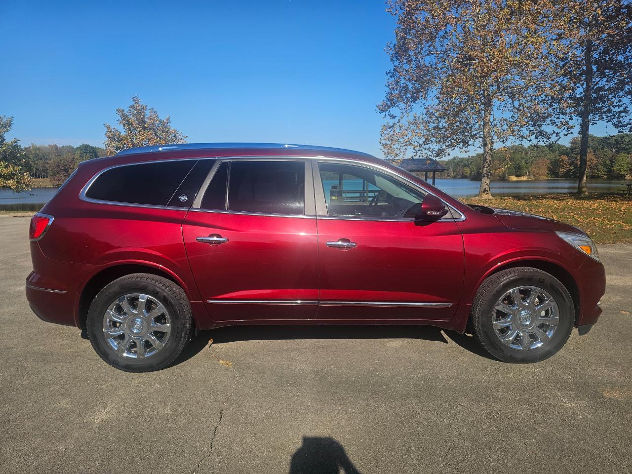 Buick Enclave FWD 4dr Leather 2017