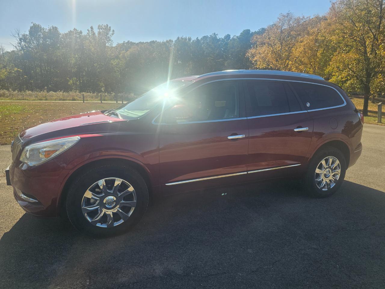 Buick Enclave FWD 4dr Leather 2017