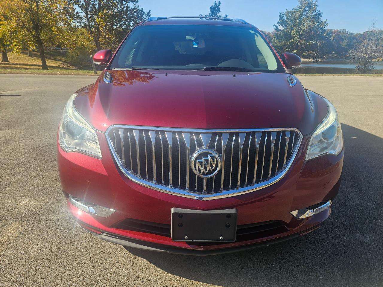 Buick Enclave FWD 4dr Leather 2017