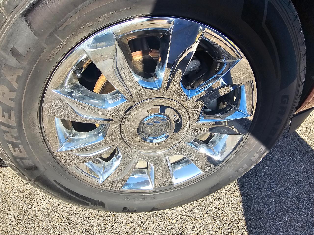 Buick Enclave FWD 4dr Leather 2017