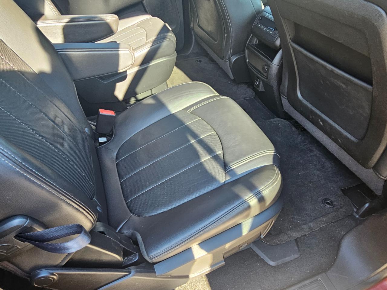 Buick Enclave FWD 4dr Leather 2017