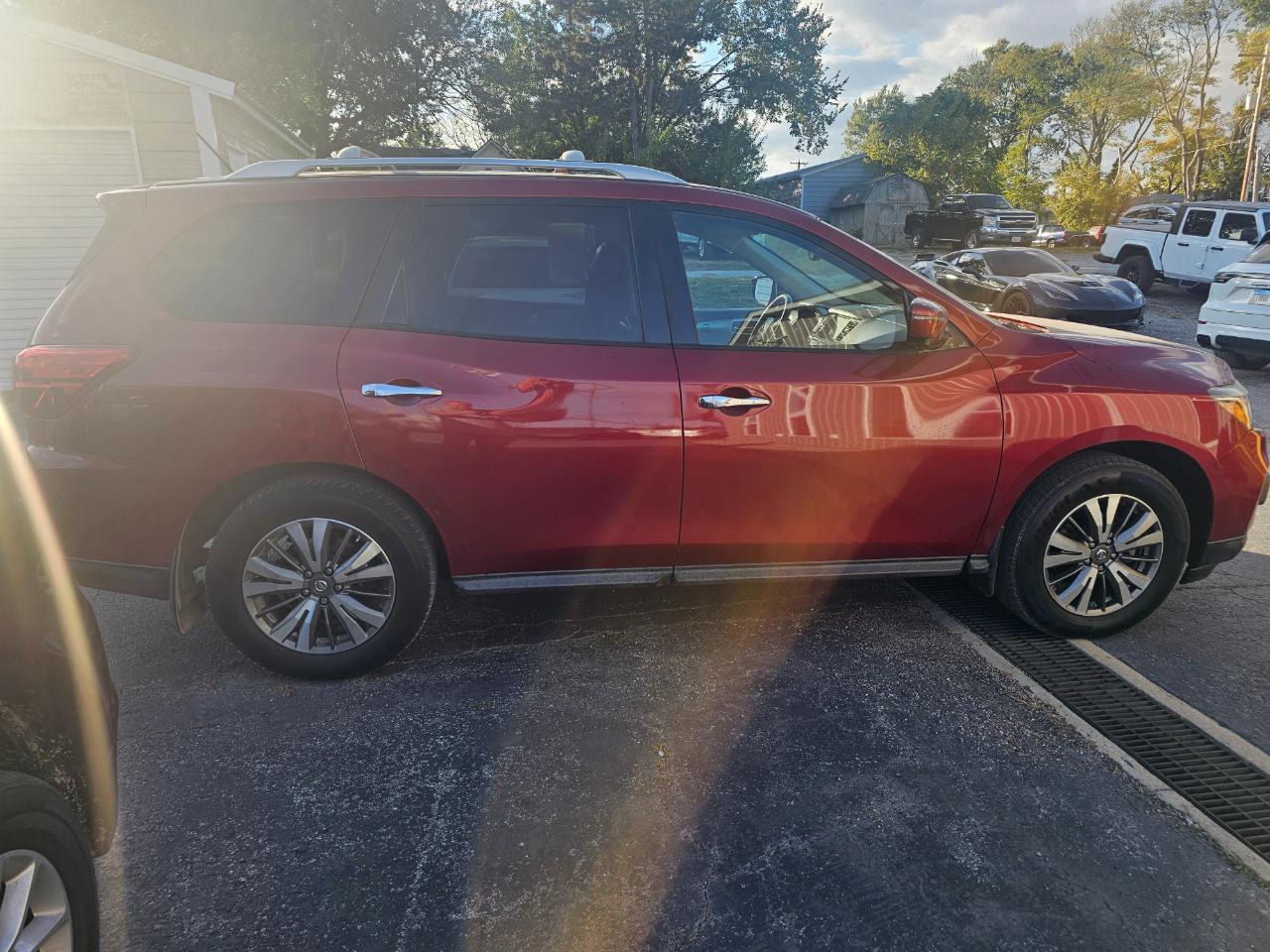 Nissan Pathfinder FWD SL 2017