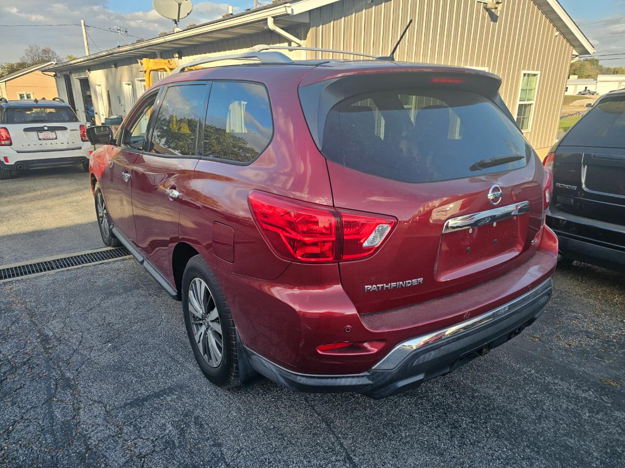 Nissan Pathfinder FWD SL 2017