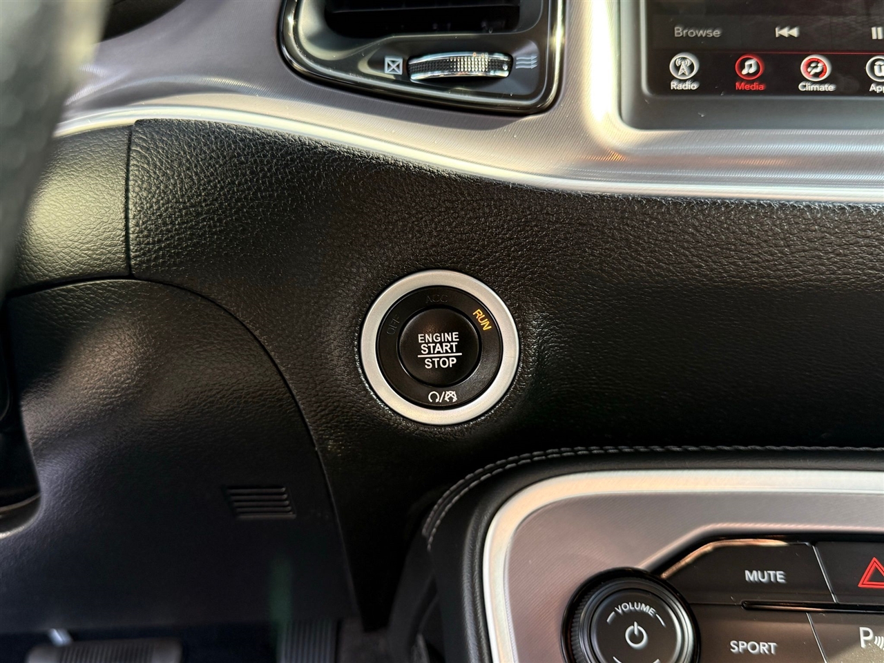 Dodge Challenger  2022