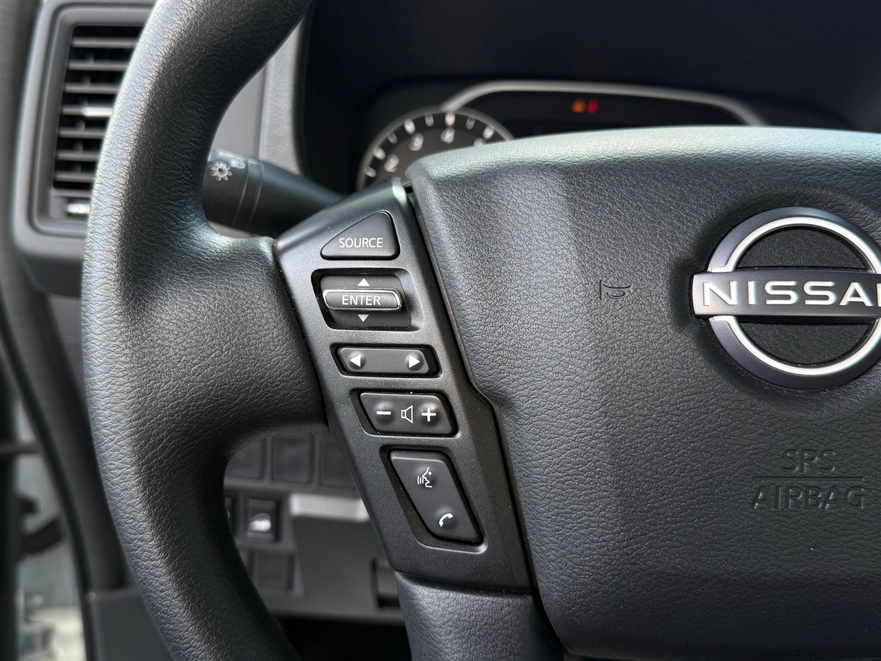 Nissan Frontier  2024