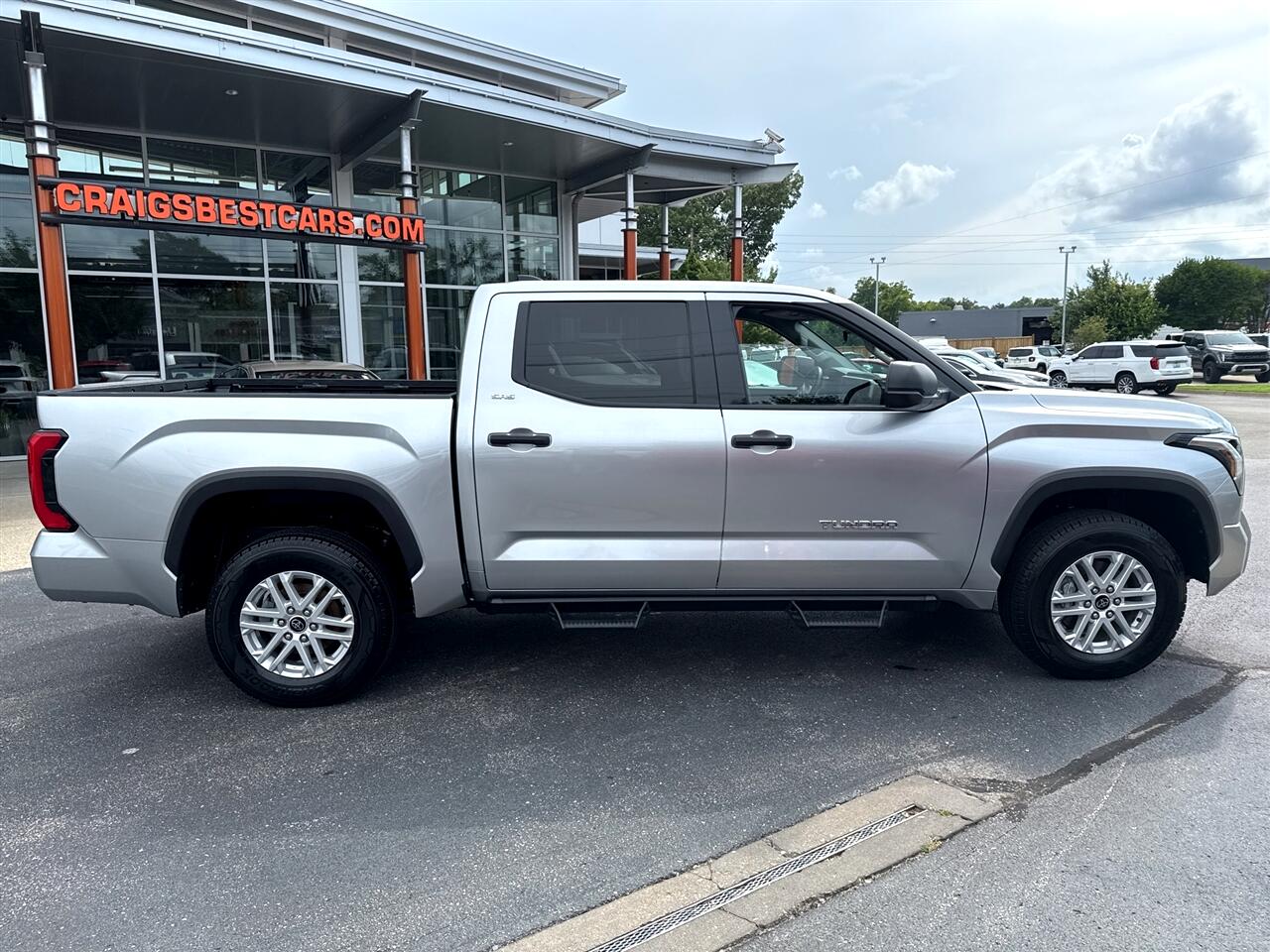 2022 Toyota Tundra SR5 photo 2