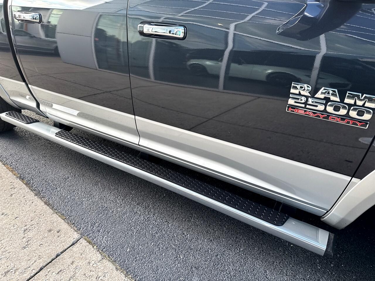 2013 Ram 2500 Laramie photo 16