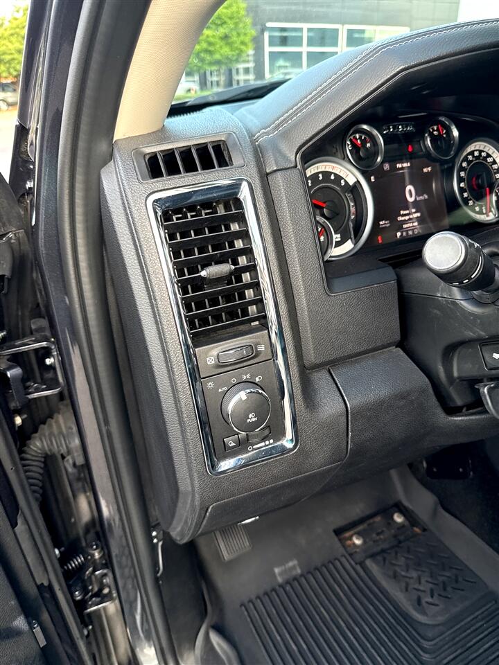 2013 Ram 2500 Laramie photo 25