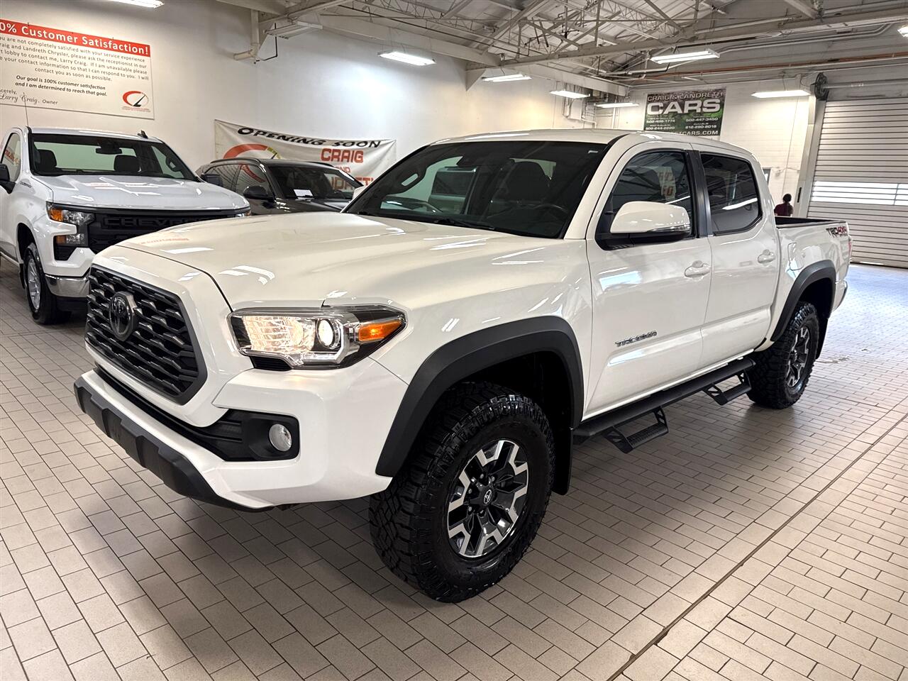 2021 Toyota Tacoma TRD Off-Road photo 2
