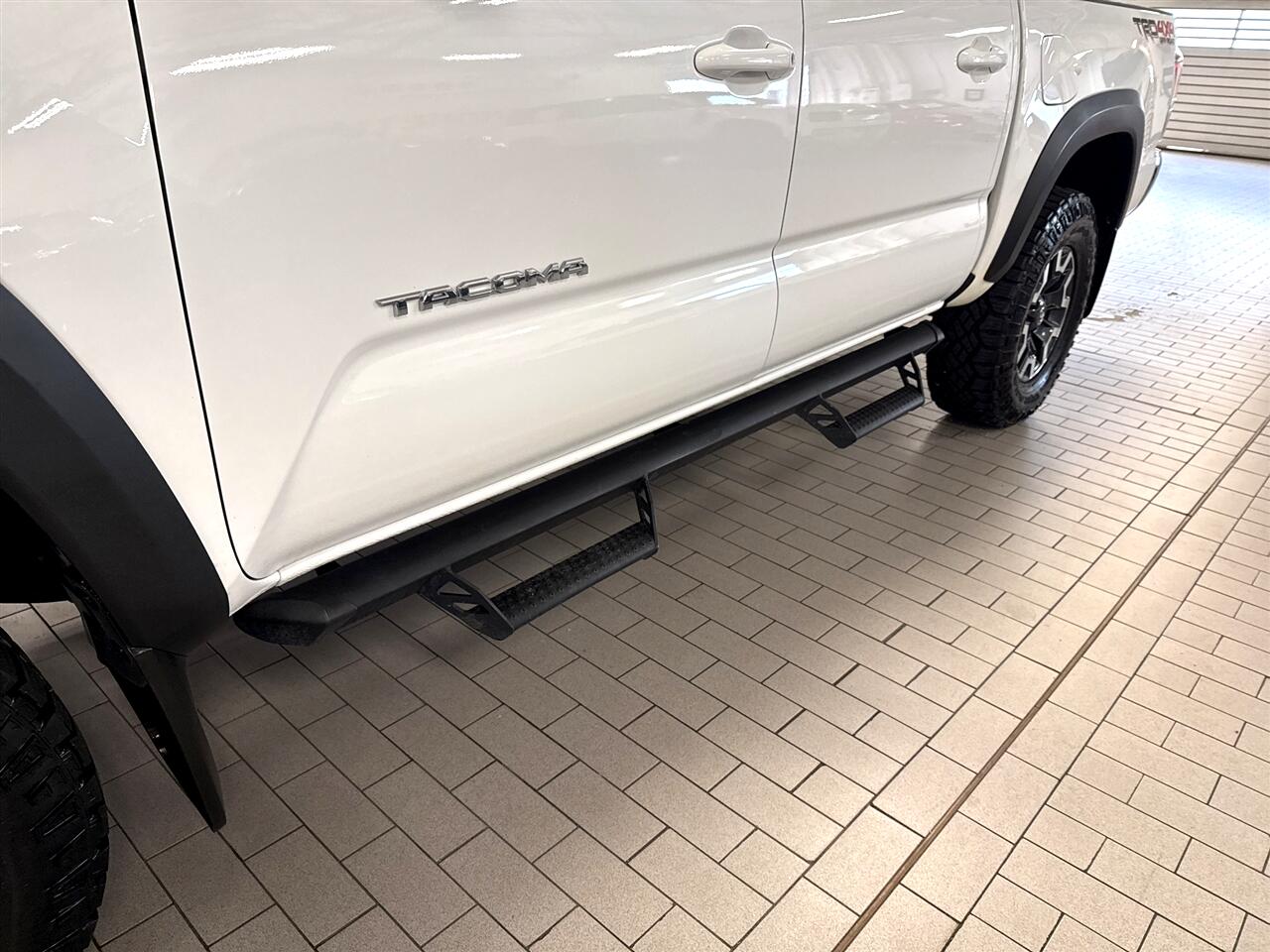 2021 Toyota Tacoma TRD Off-Road photo 4