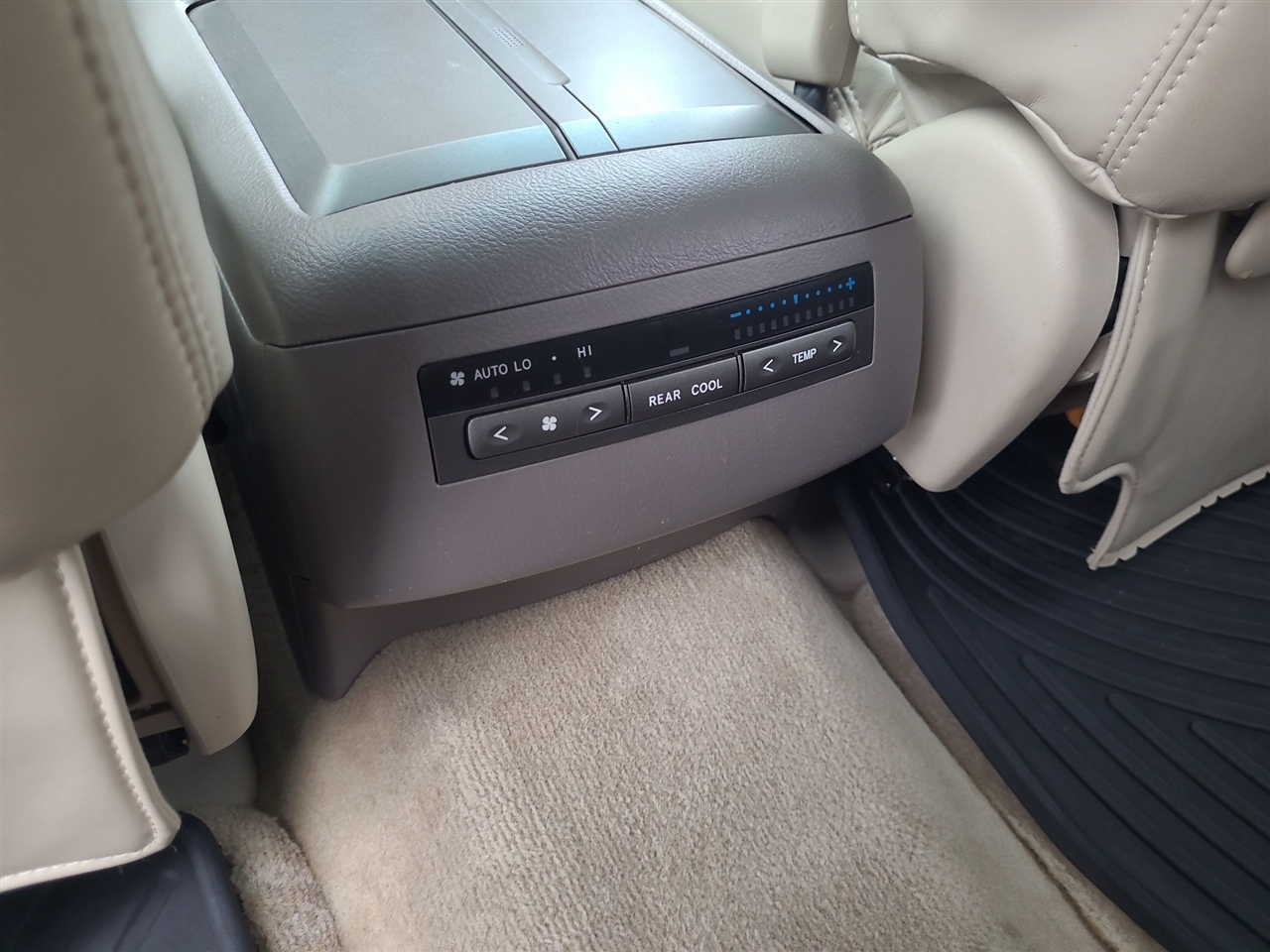 2007 Lexus GX 470 photo 25