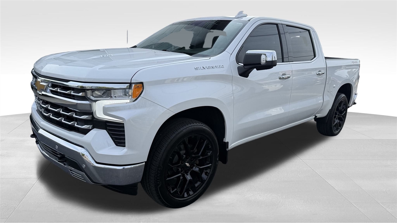 2023 Chevrolet Silverado 1500 LTZ photo 2