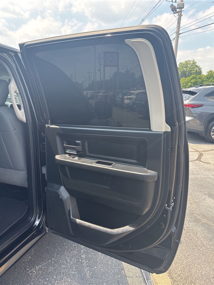 2014 Ram 1500 Express photo 21