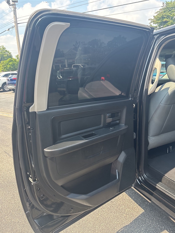 2014 Ram 1500 Express photo 22