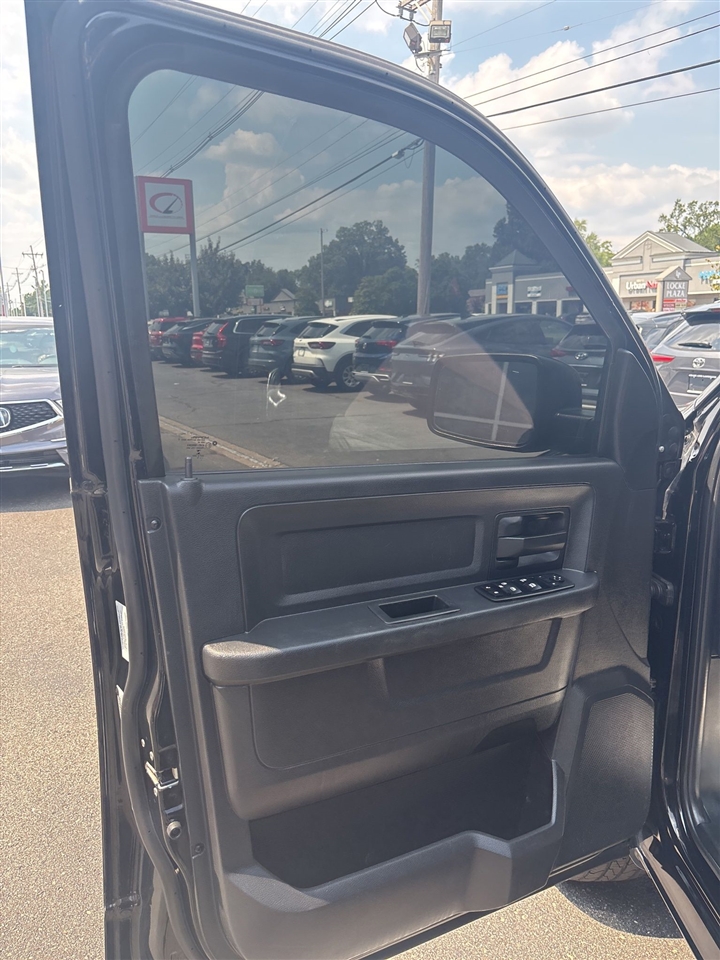 2014 Ram 1500 Express photo 24