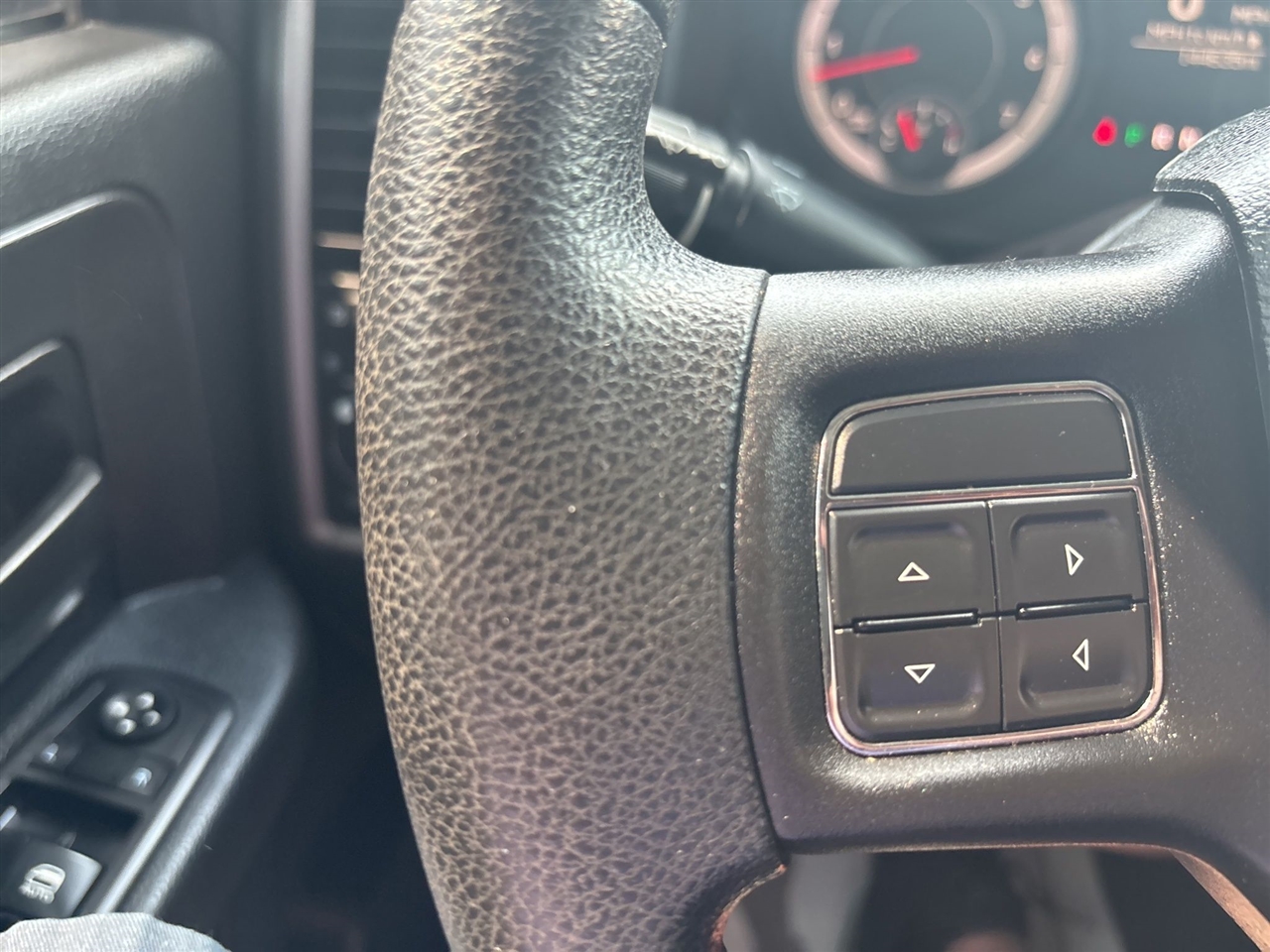 2014 Ram 1500 Express photo 27