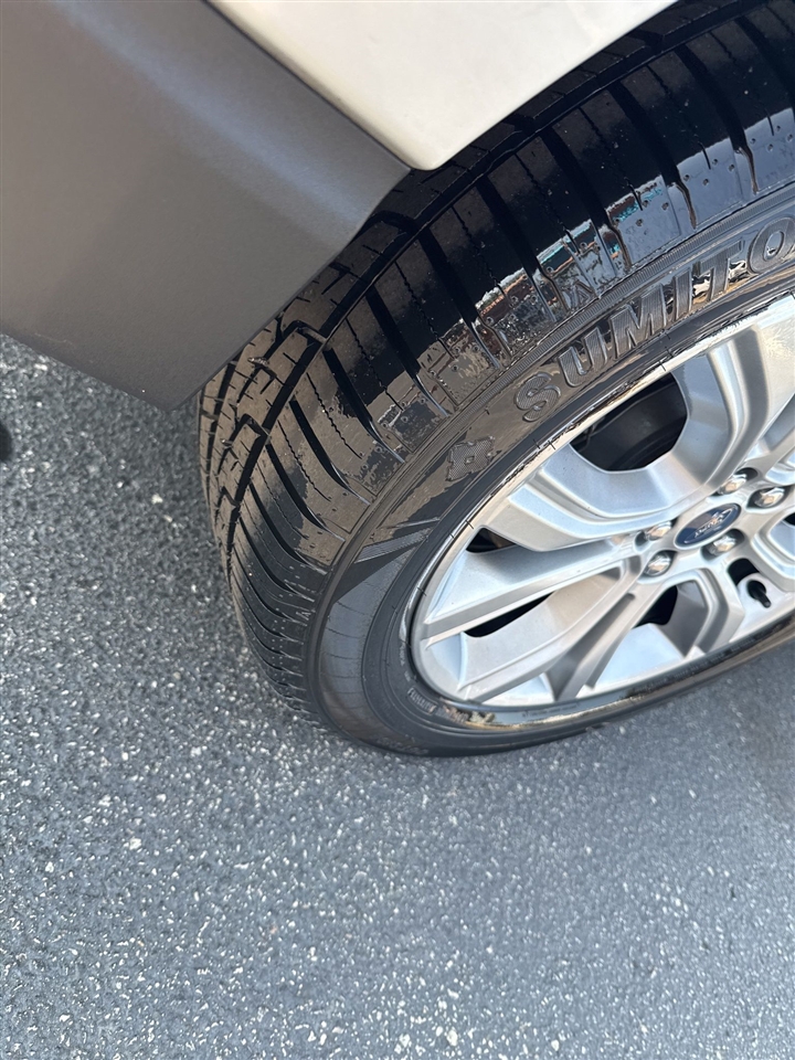2019 Ford Edge Titanium photo 23