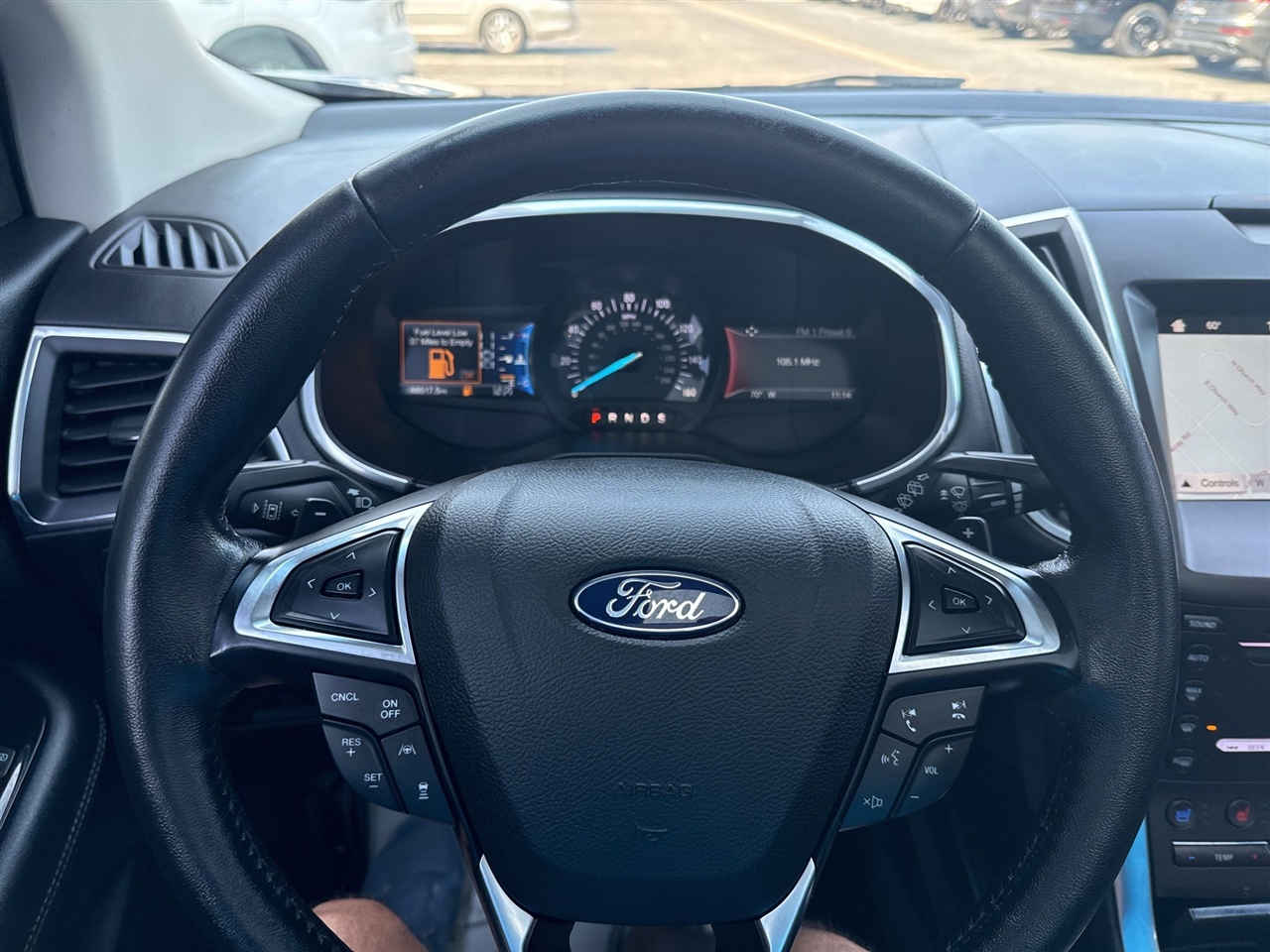 2019 Ford Edge Titanium photo 38