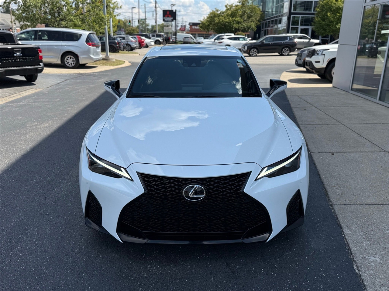 Lexus IS  2024