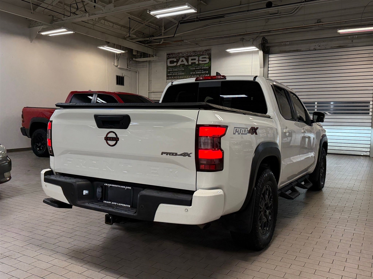 2023 Nissan Frontier Crew Cab photo 3