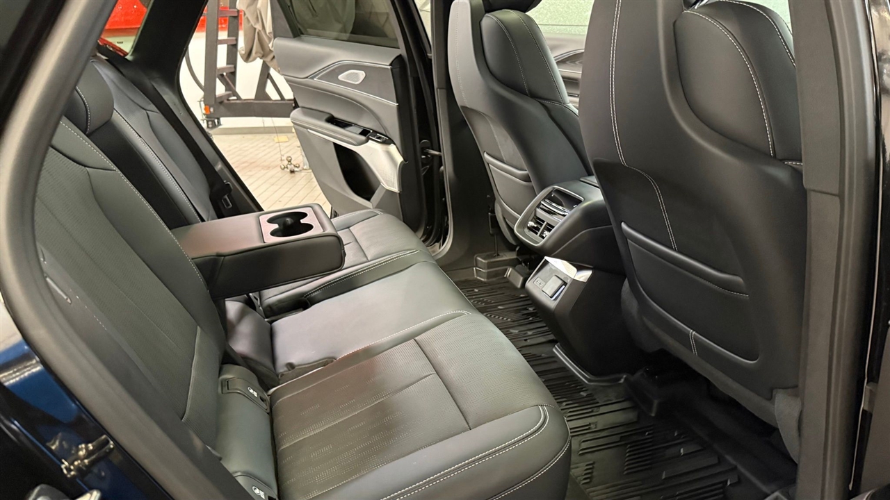 Cadillac Lyriq  2024 Cadillac Lyriq  2024