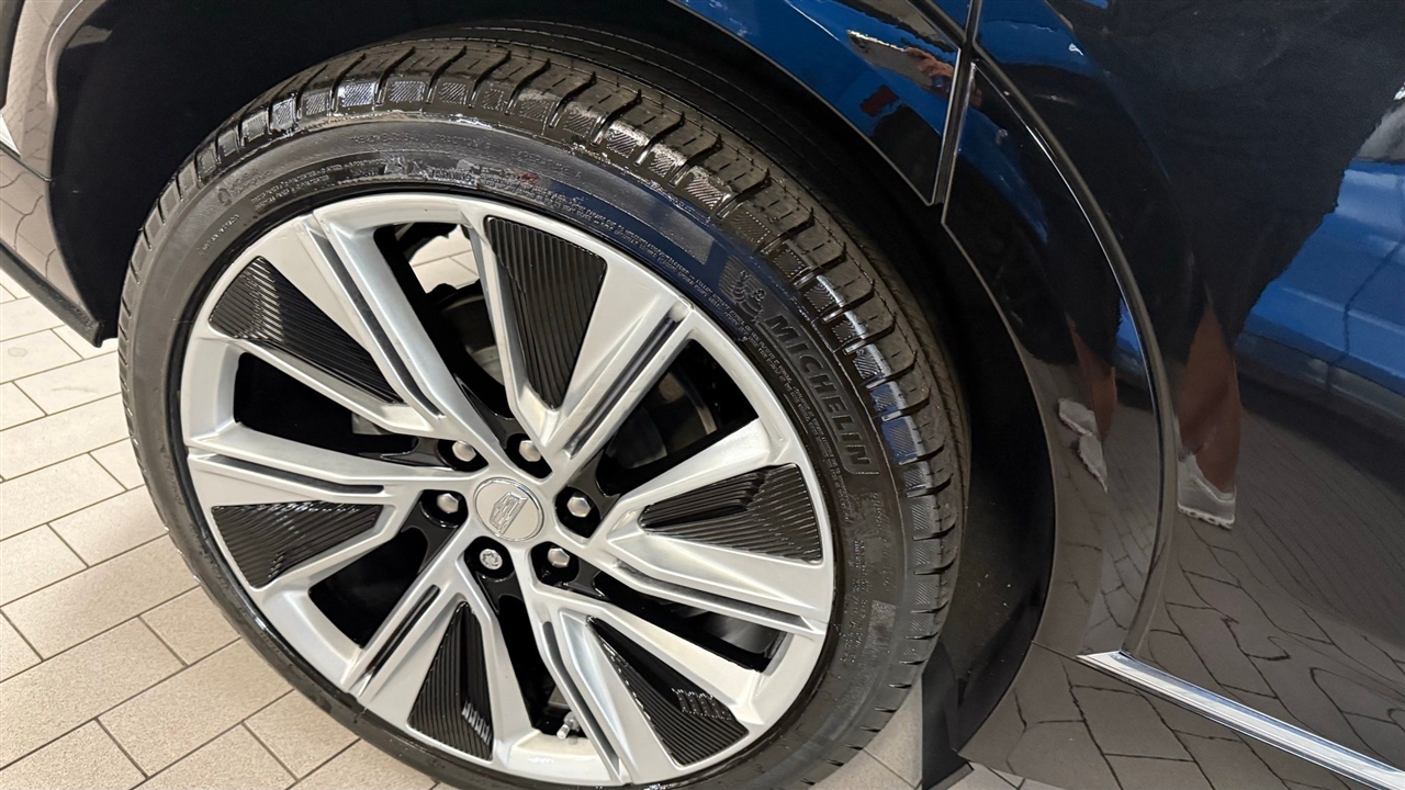 Cadillac Lyriq  2024 Cadillac Lyriq  2024