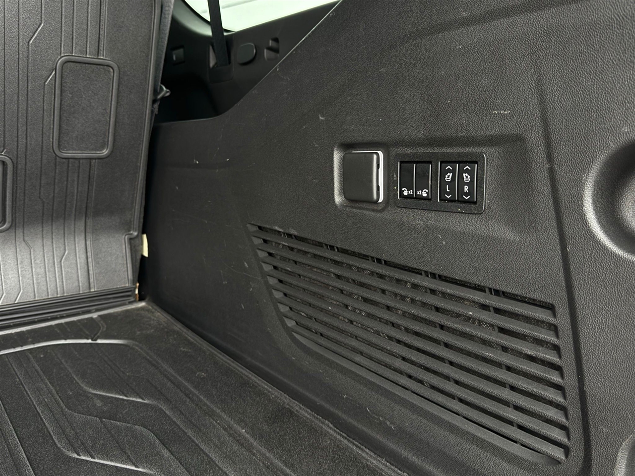 GMC Yukon XL  2022 GMC Yukon XL  2022