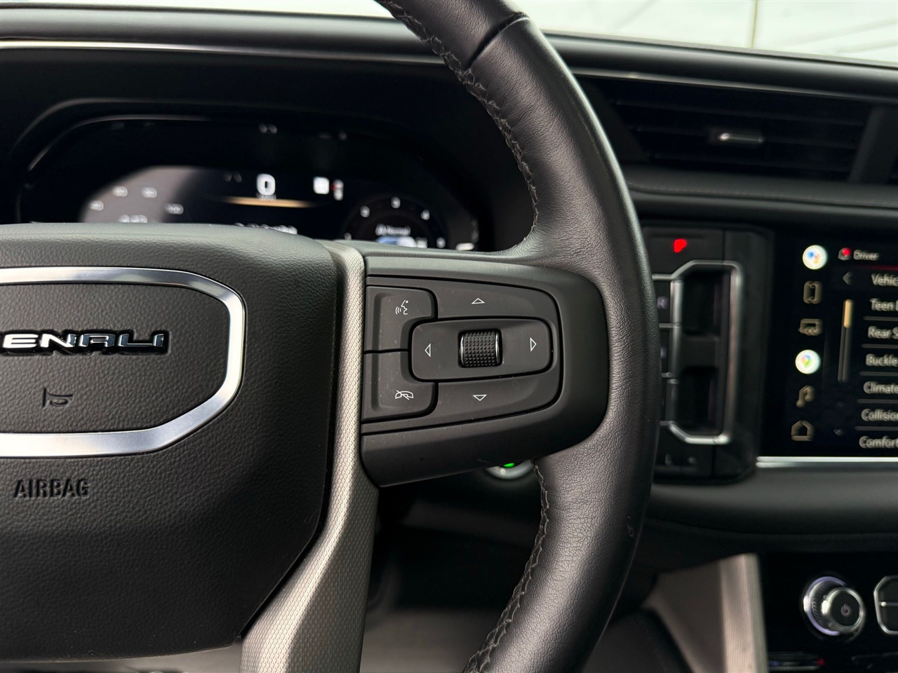 GMC Yukon XL  2022 GMC Yukon XL  2022