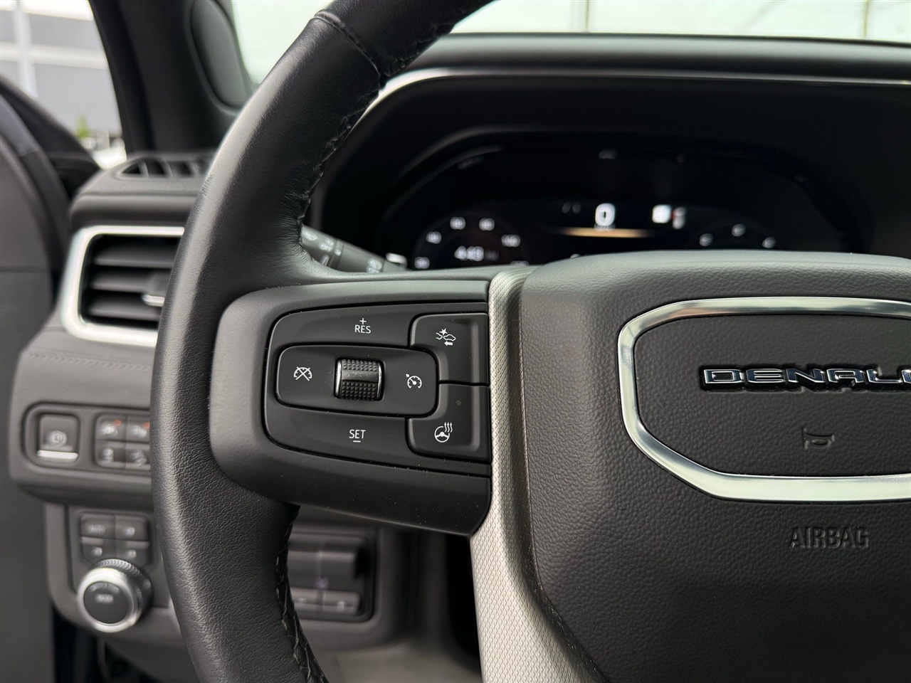 GMC Yukon XL  2022 GMC Yukon XL  2022