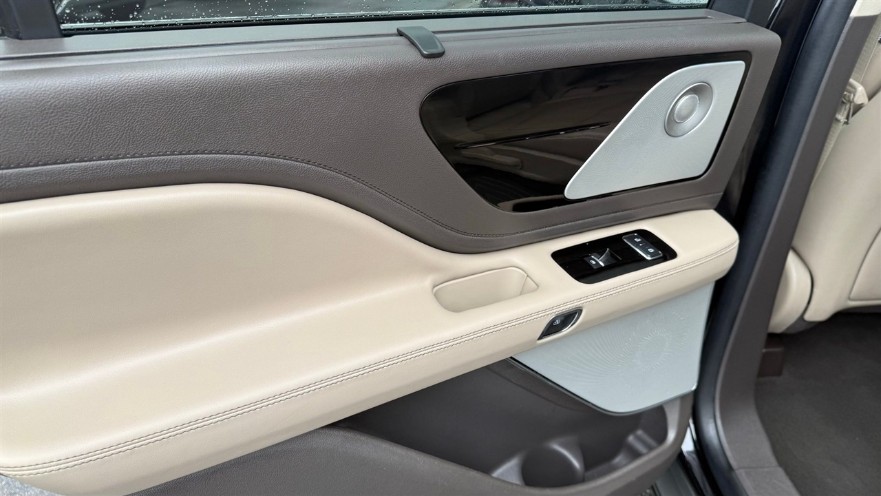 Lincoln Aviator  2022 Lincoln Aviator  2022