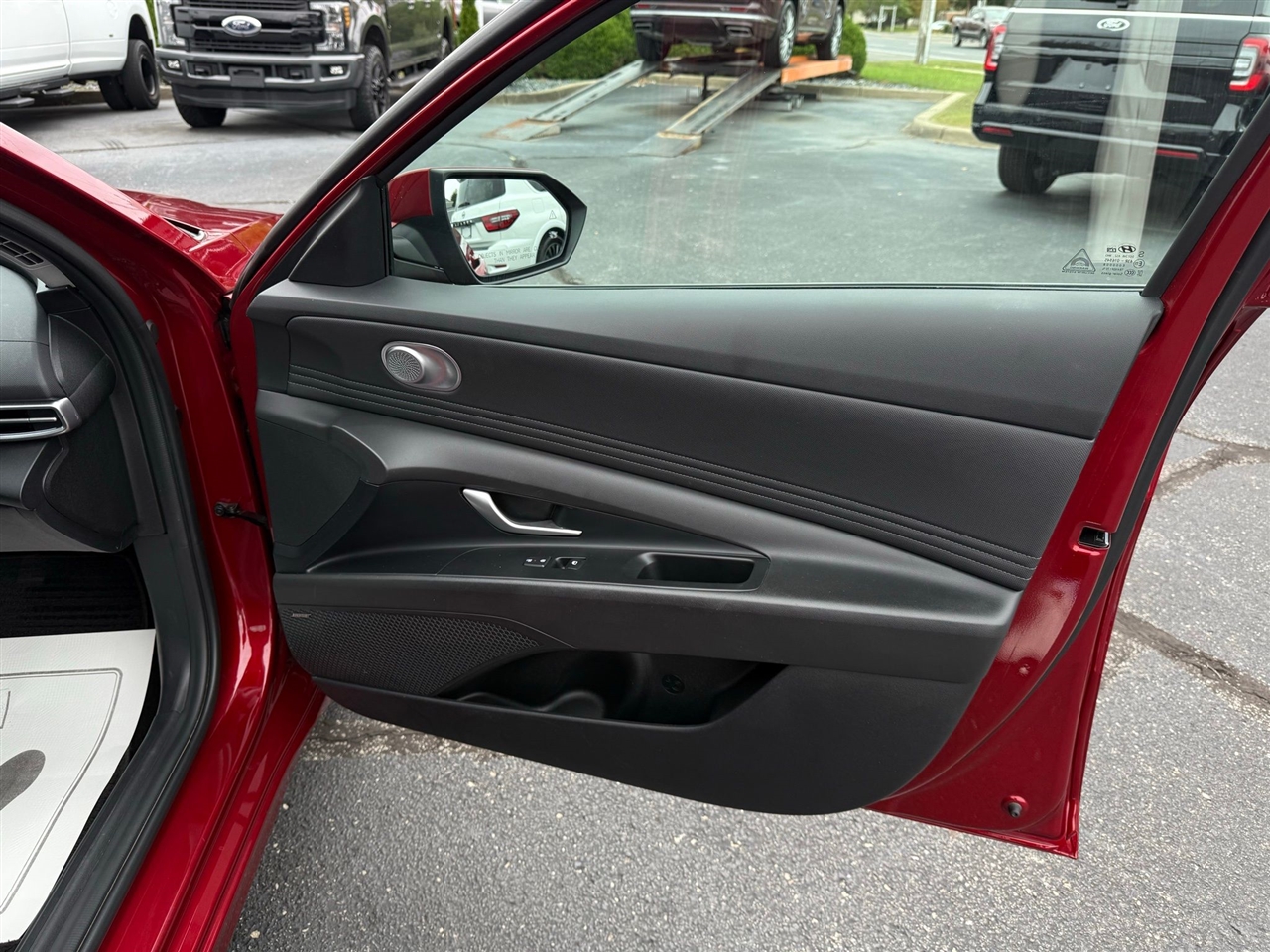 Hyundai Elantra  2024