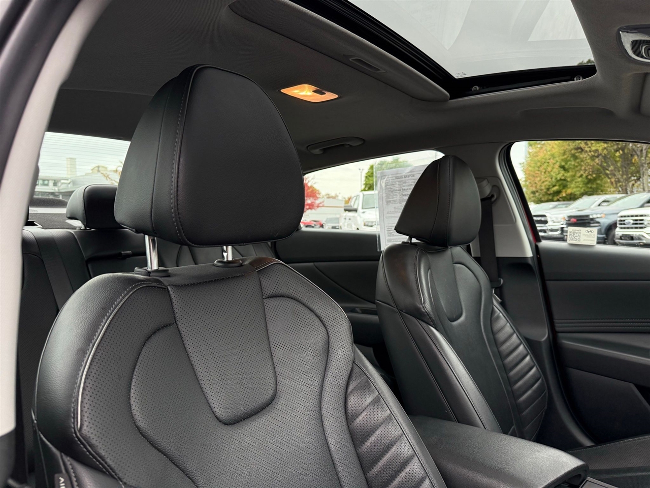 Hyundai Elantra  2024