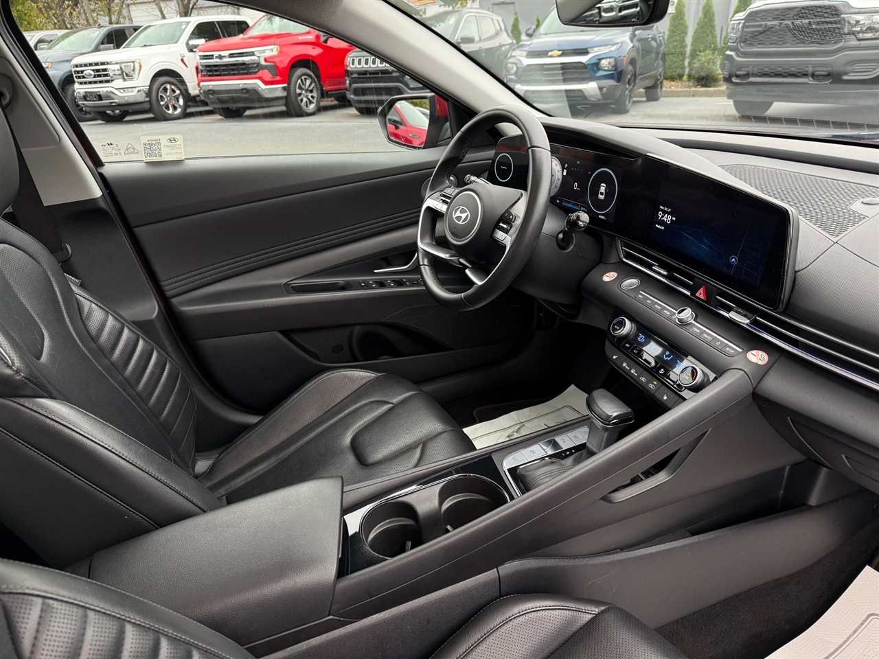 Hyundai Elantra  2024