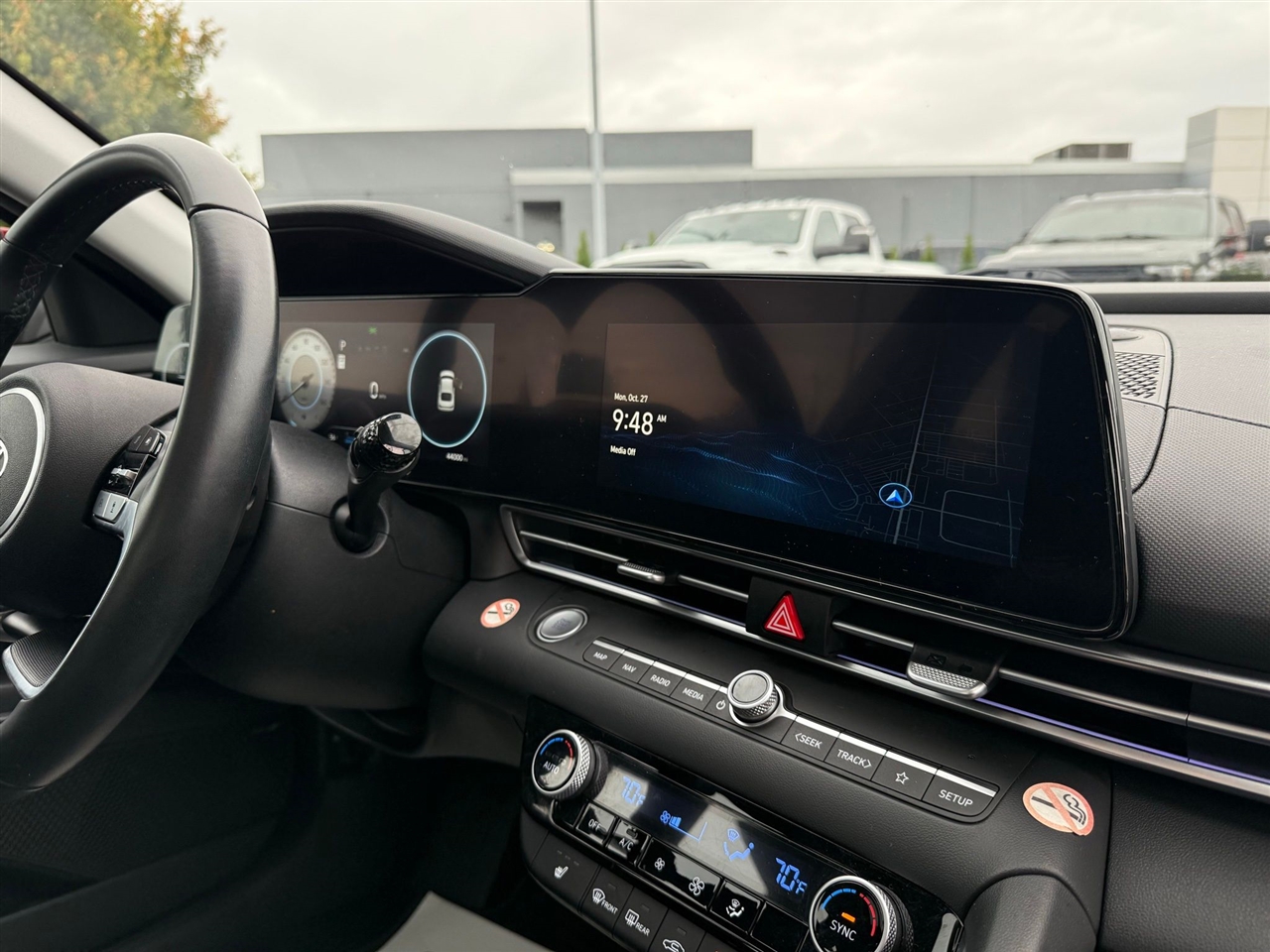 Hyundai Elantra  2024