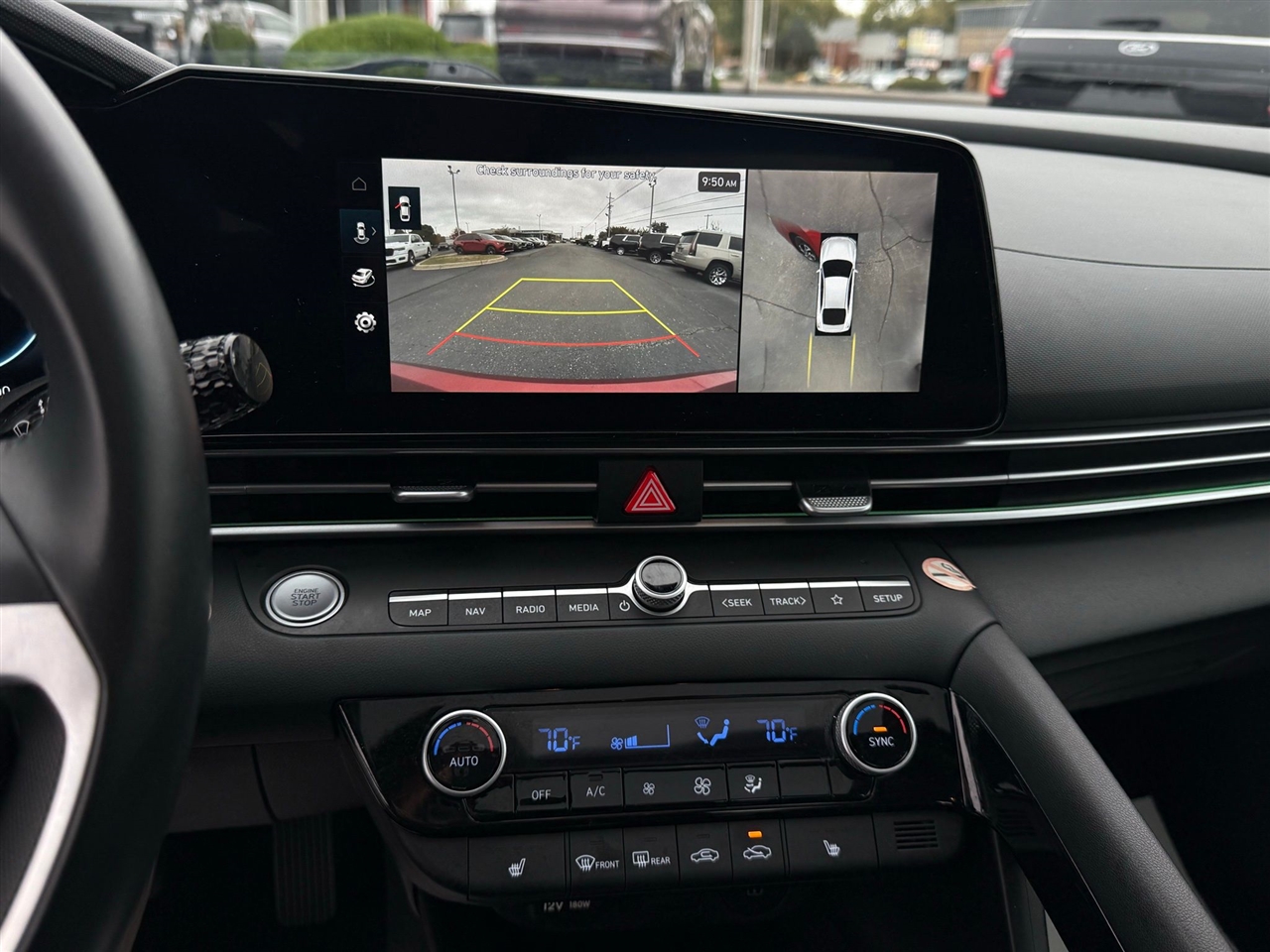 Hyundai Elantra  2024