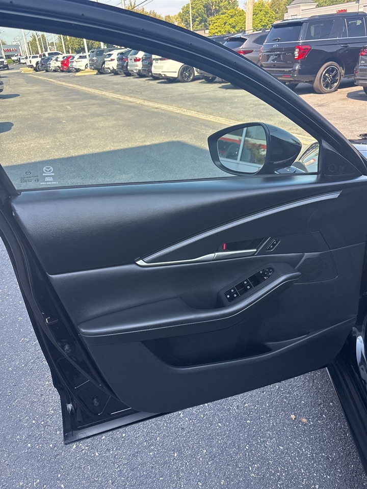 Mazda CX-30  2023
