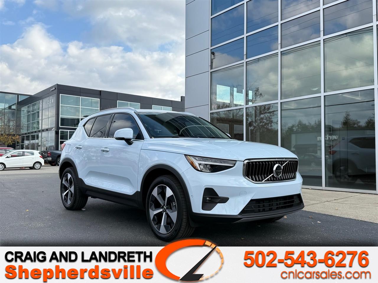 2025 Volvo XC40 B5 Plus Bright Theme