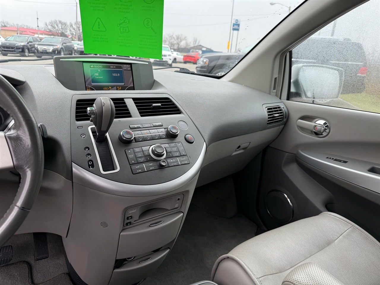 Nissan Quest  2009