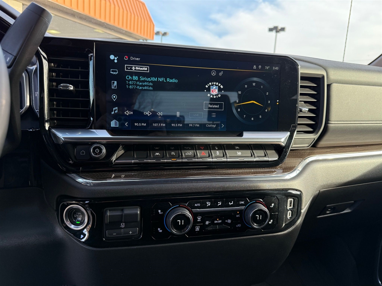 Chevrolet Silverado 1500  2024