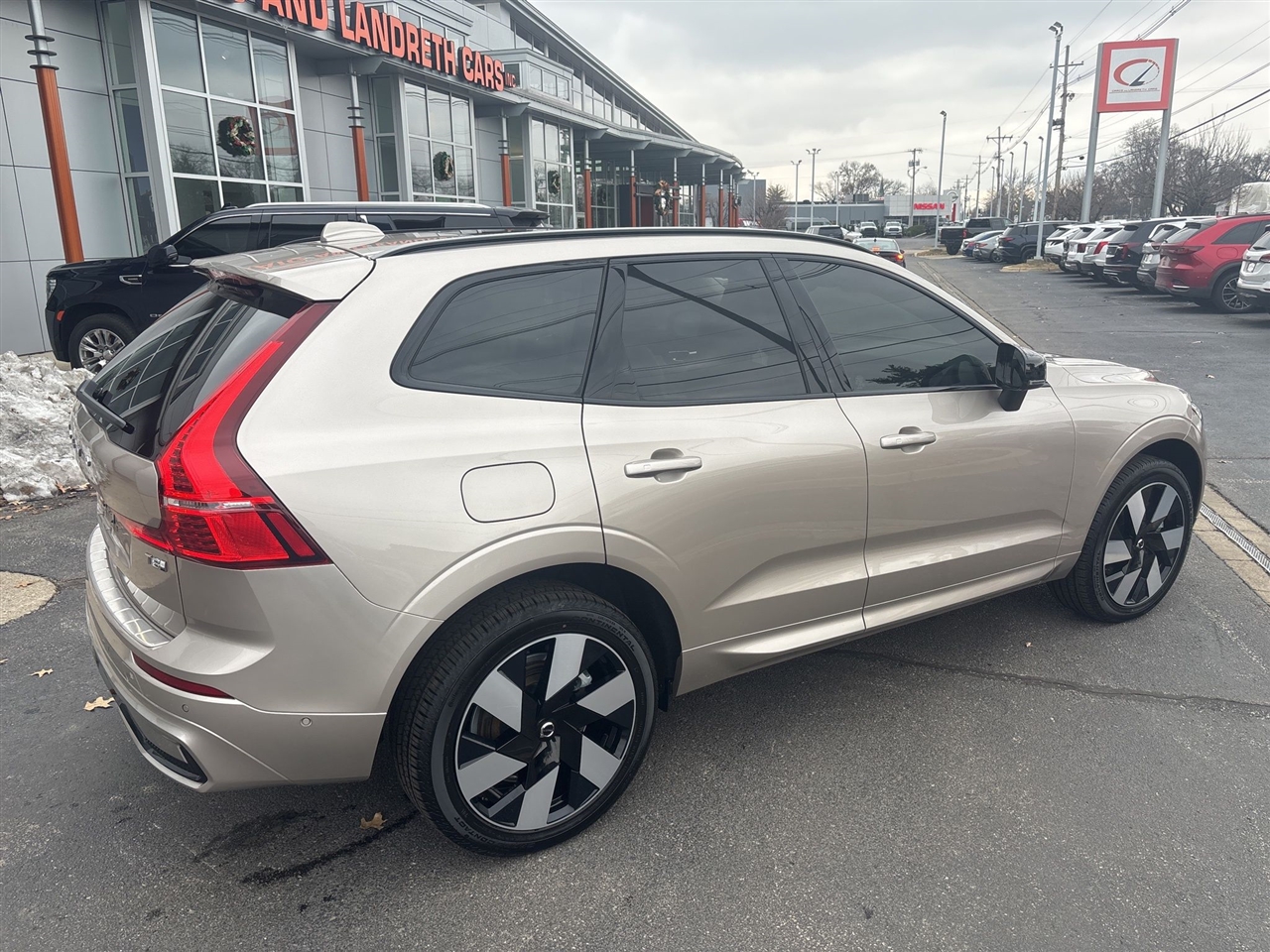 Volvo XC60  2025