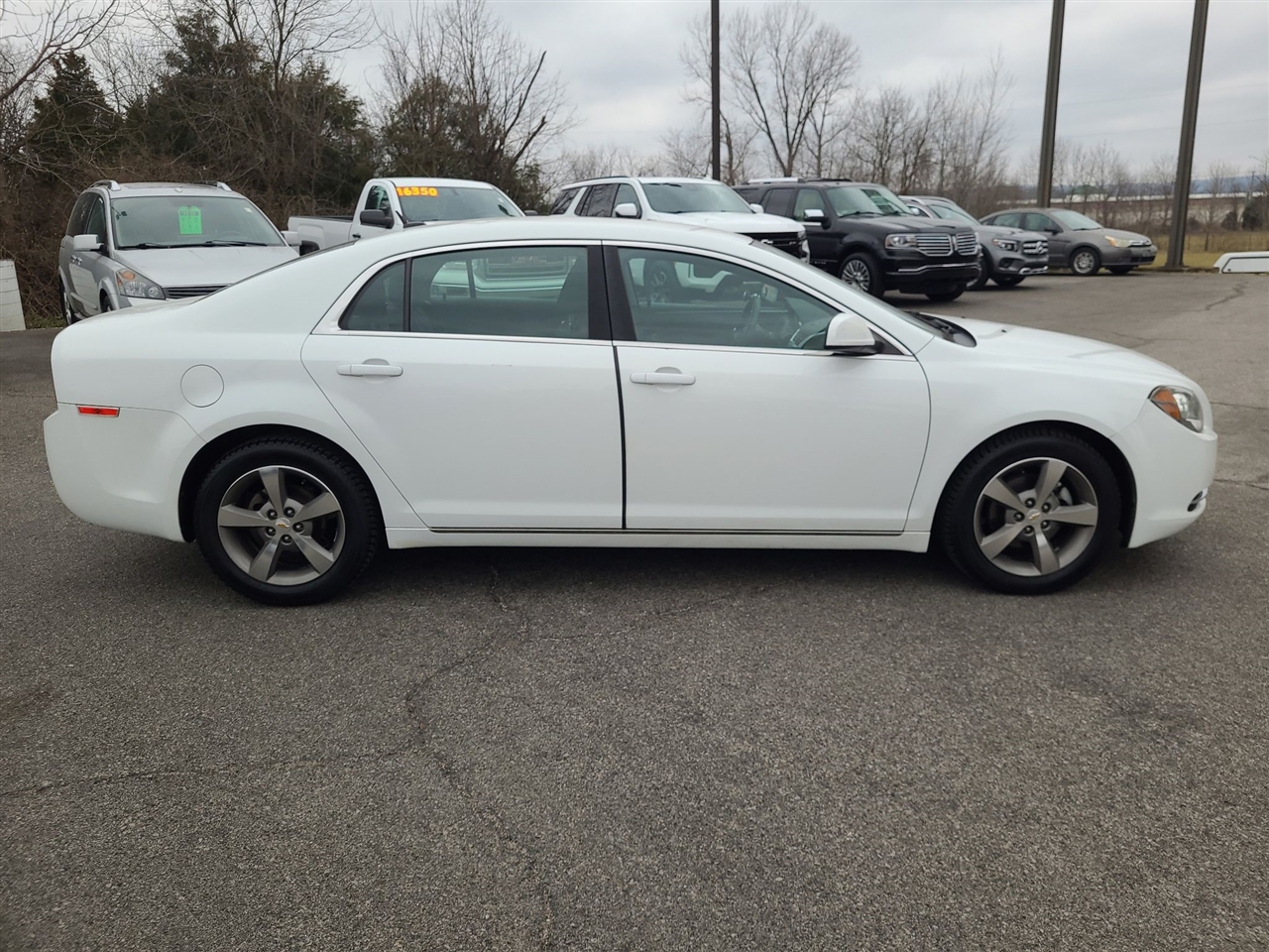 Chevrolet Malibu  2011