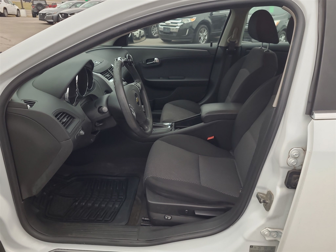 Chevrolet Malibu  2011