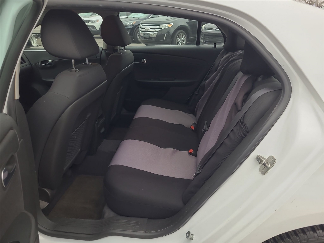 Chevrolet Malibu  2011