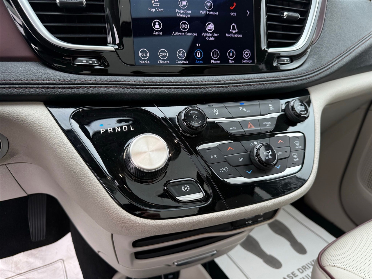 Chrysler Pacifica  2020