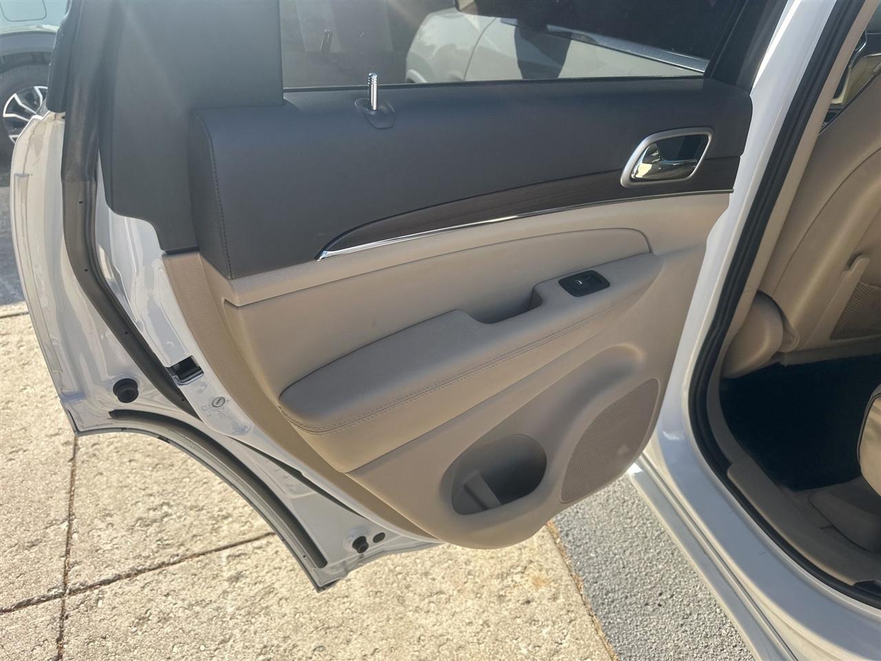 Jeep Grand Cherokee  2015