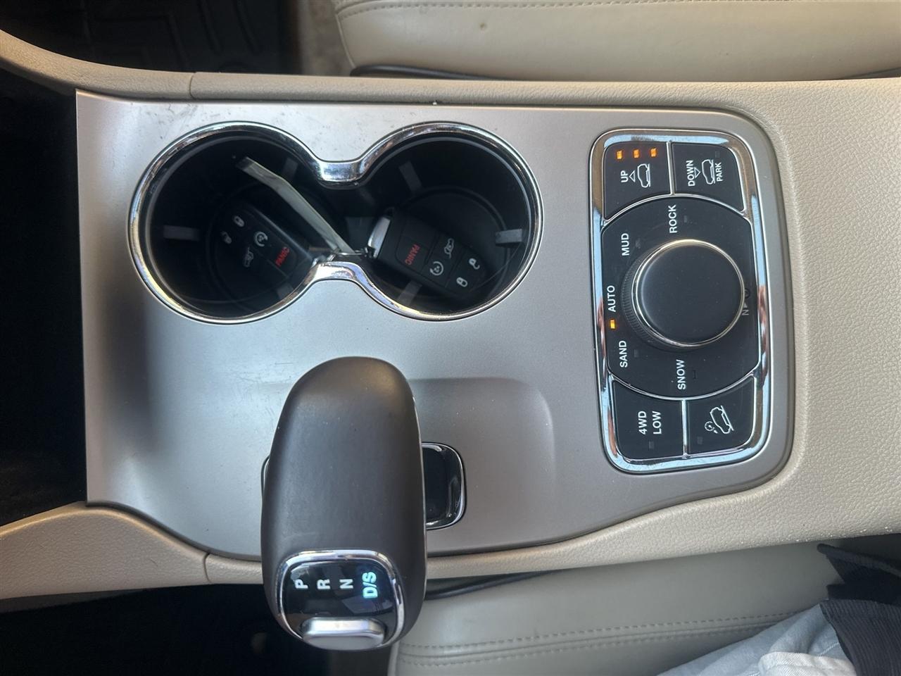 Jeep Grand Cherokee  2015