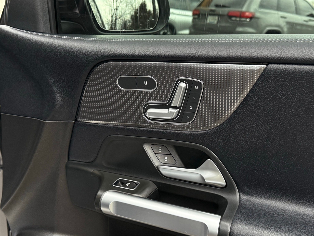 Mercedes-Benz GLB-Class  2020